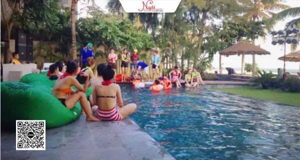 Ghế Lười Hồ Bơi NIGHT Bền Bỉ Chống Nước Cho Sân Thượng Sang Trọng